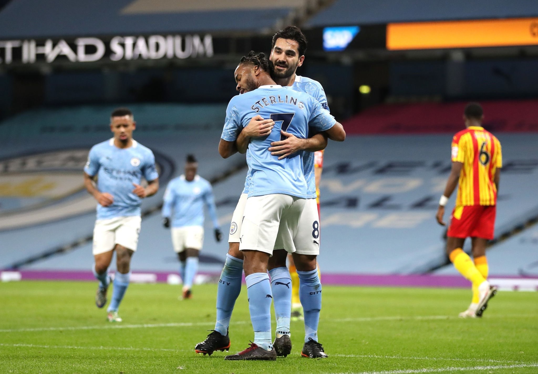 一舉超越了 一舉超越了